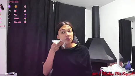 Almaazz webcam model stream image