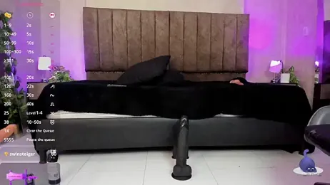 Almaazz webcam model stream image