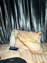 Strongqueen webcam model stream image