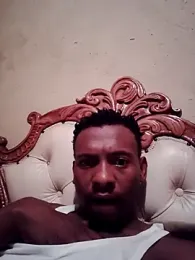 Capsuleeee webcam model stream image