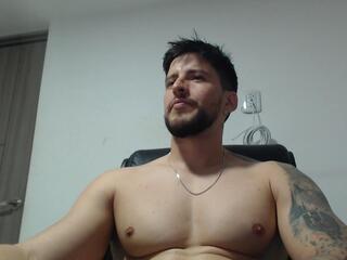 Tiam Stark webcam model stream image