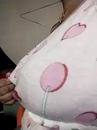 tharu_sweet webcam model stream image