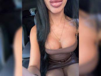 LuxeMia1 webcam bongacams model stream image