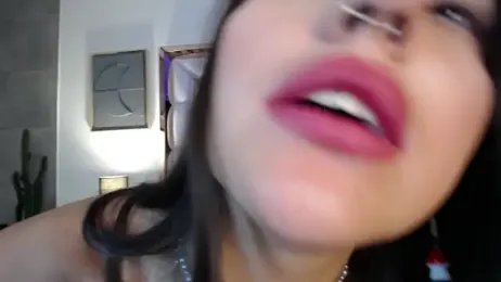 llanna_ webcam model stream image