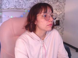 Eliza Golden webcam model stream image