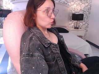 Eliza Golden webcam model stream image