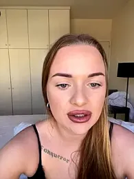 ElenaRebelle webcam model stream image