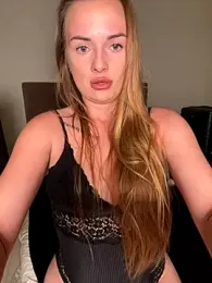 ElenaRebelle webcam model stream image