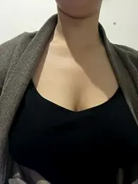 farah-36 webcam model stream image