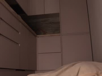 little_poetry webcam model stream image