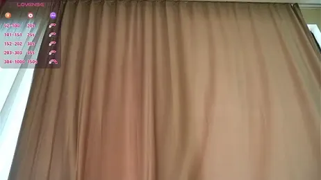 LindaFarm webcam stripchat model stream image