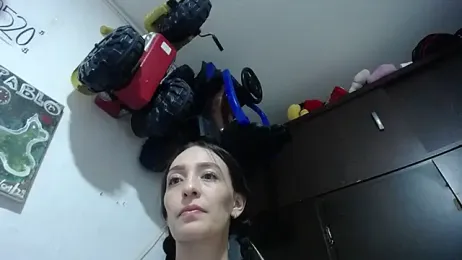 bulma_milk webcam stripchat model stream image