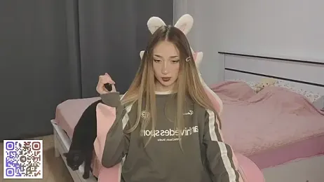 VikiSea webcam model stream image