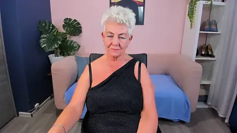 HotandMature webcam model stream image