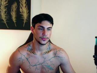Axel Lenox webcam model stream image