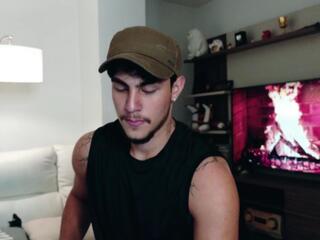 Axel Lenox webcam flirt4free model stream image