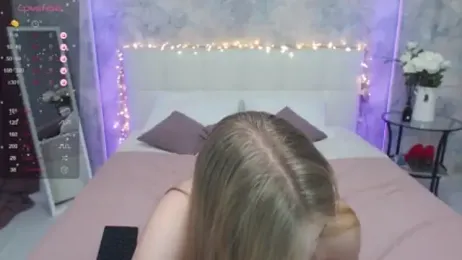 LucyHornyDoll webcam model stream image