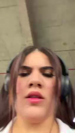 valenhill_ webcam model stream image