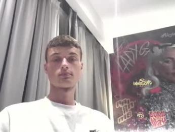 london_tomy webcam model stream image