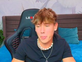 Matthew Bieber webcam model stream image