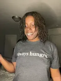 IntrovertedUnicorn webcam model stream image