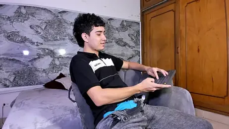 alejo_gray webcam model stream image