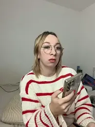 Giuliana_baby webcam model stream image