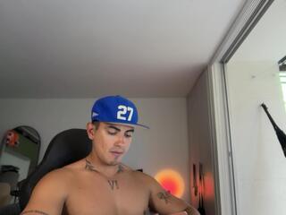 Maurice Lewis webcam model stream image