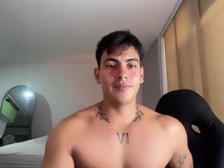 Maurice Lewis webcam model stream image