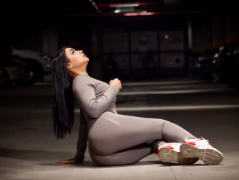 MorganMizrachi webcam model stream image