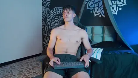 AlessioVitale webcam model stream image