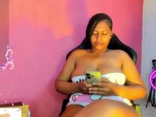 karimpink webcam camsoda model stream image