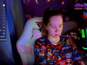 Lilith-girls-party webcam model stream image