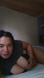 Clariskura webcam model stream image