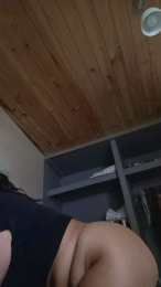 Clariskura webcam model stream image