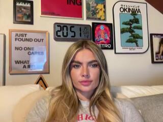 Anais A webcam flirt4free model stream image