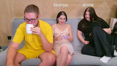 Ksenny webcam model stream image