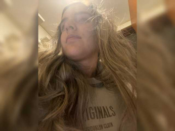 Abrilblond webcam model stream image