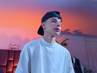 Sebastiian Reed webcam model stream image