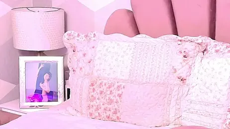 KylieMonnett webcam model stream image