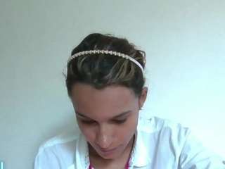 kelayabrunette webcam model stream image