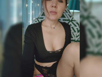 MyLittlegi webcam bongacams model stream image