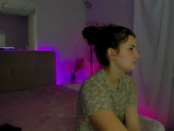 LauraLeee webcam model stream image