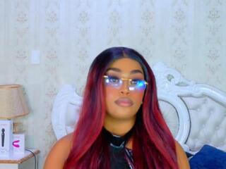 Tianah Glow webcam model stream image