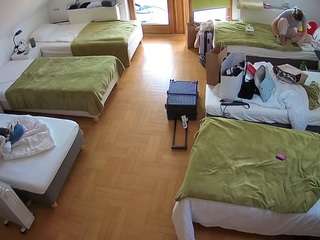 voyeurcam-julmodels-bed-6 webcam model stream image