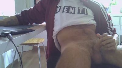 Chisburguer webcam model stream image