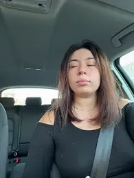 KimArts webcam model stream image