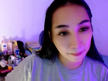 sweetlilly_18 webcam model stream image