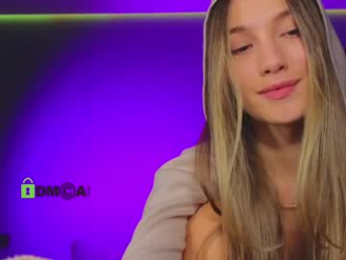 crazzy_cherry webcam model stream image