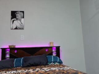Mariana Hanks webcam model stream image